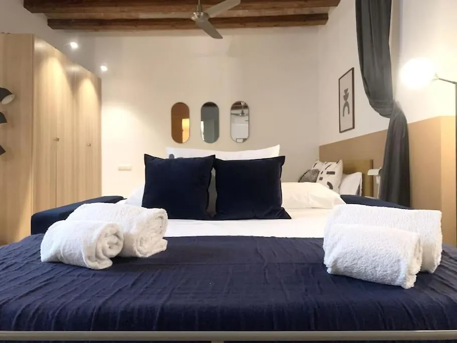 ברצלונה Spacious Apartment In The Gothic