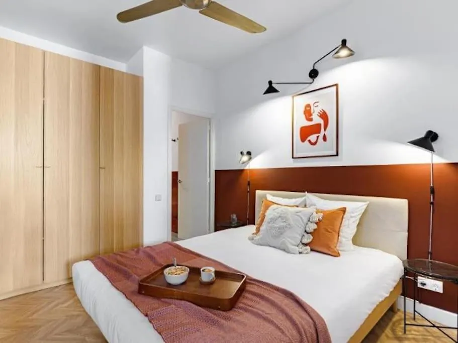 Spacious Apartment In The Gothic Barcelona