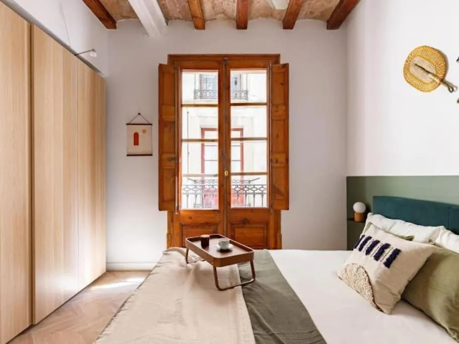 Spacious Apartment In The Gothic Barcelona